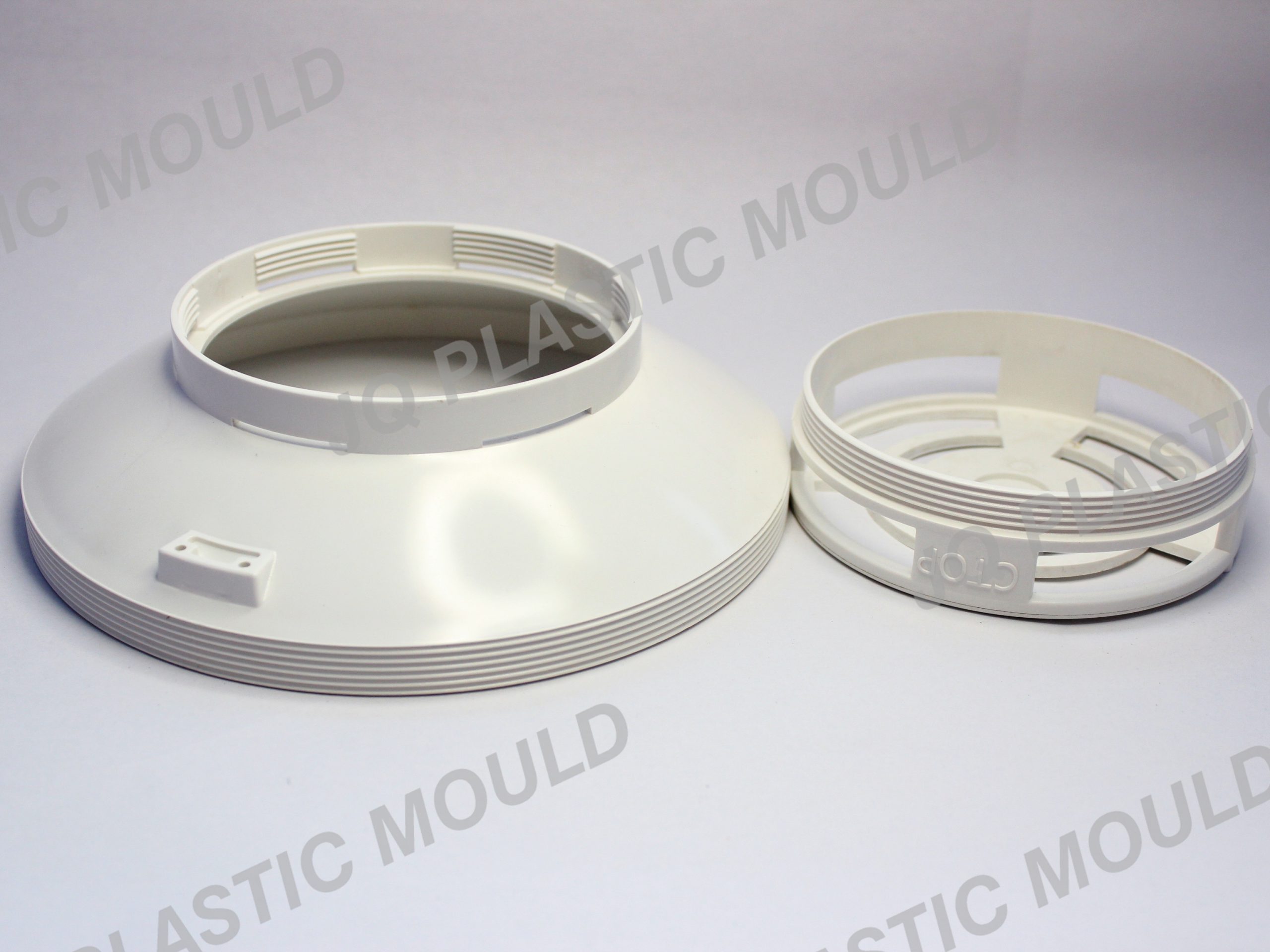 InternaExternal Thread Molded Parts